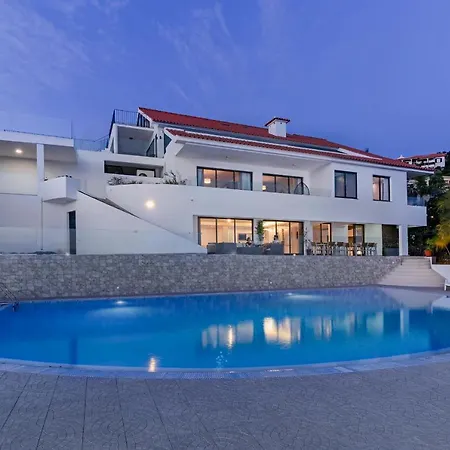 Sky By An Island * פונשל