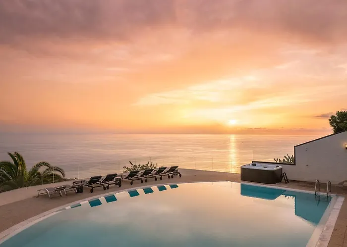 Villa Sky By An Island Funchal (Madeira)