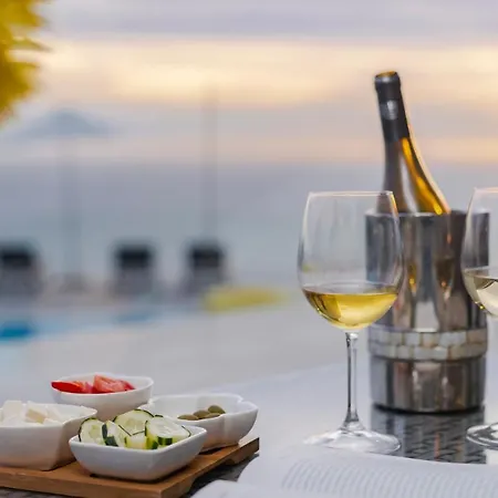 Sky By An Island Willa *