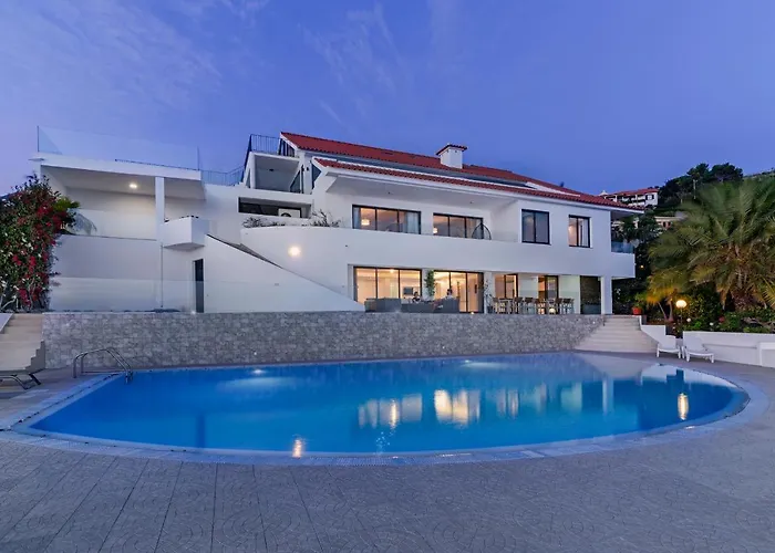 Sky By An Island * Funchal (Madeira)